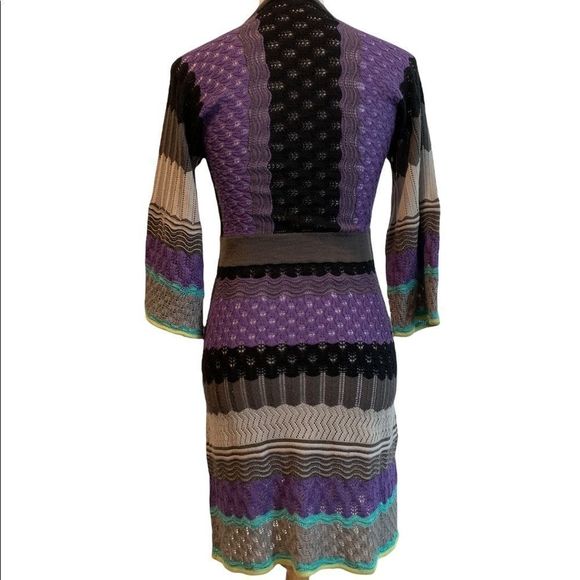 Comma | Funky V-Neck Knit Wide Sleeve Dress - Picture 2 of 8